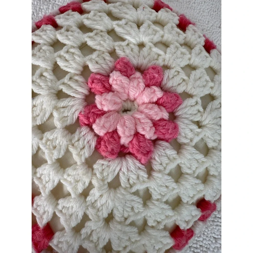 Vintage‎ Crochet Granny Square Pillow Pink Floral Cottagecore Grannycore BOHO